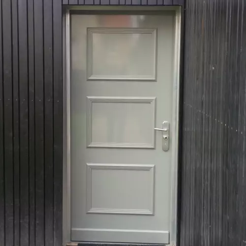 Porte blindée gris clair classique