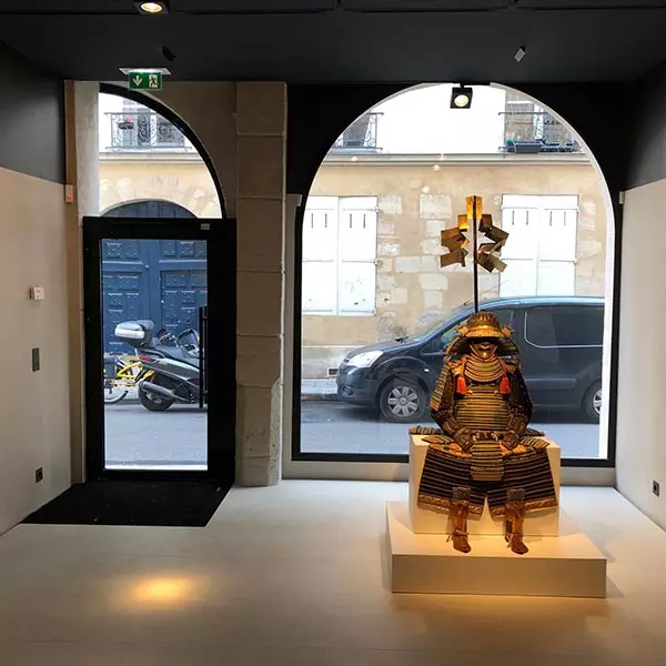 SAS haute sécurité avec devanture vitrine