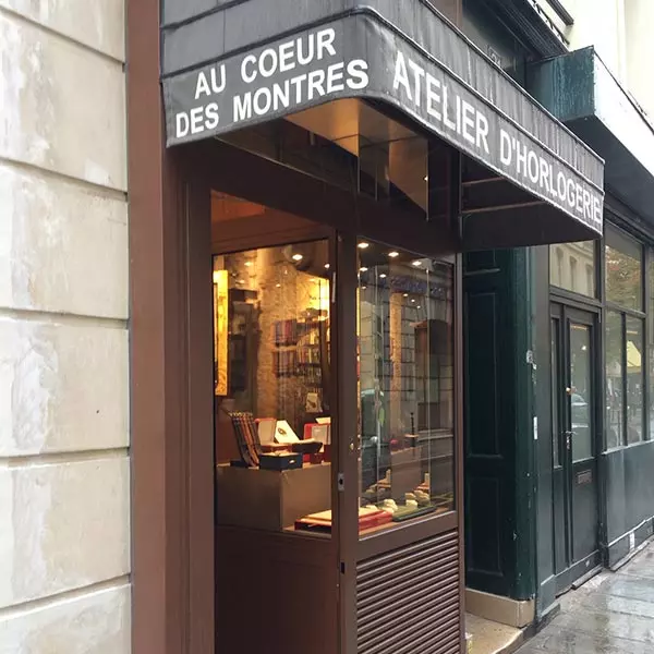 Vitrine horlogerie Au Coeur des Montres