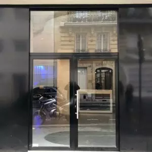 Entrée blindée d'immeuble